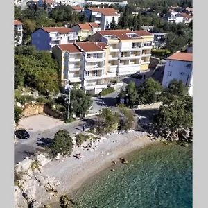Rene Apartment Selce