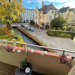 Apartment Lilis Mit Balkon, Augsburg
